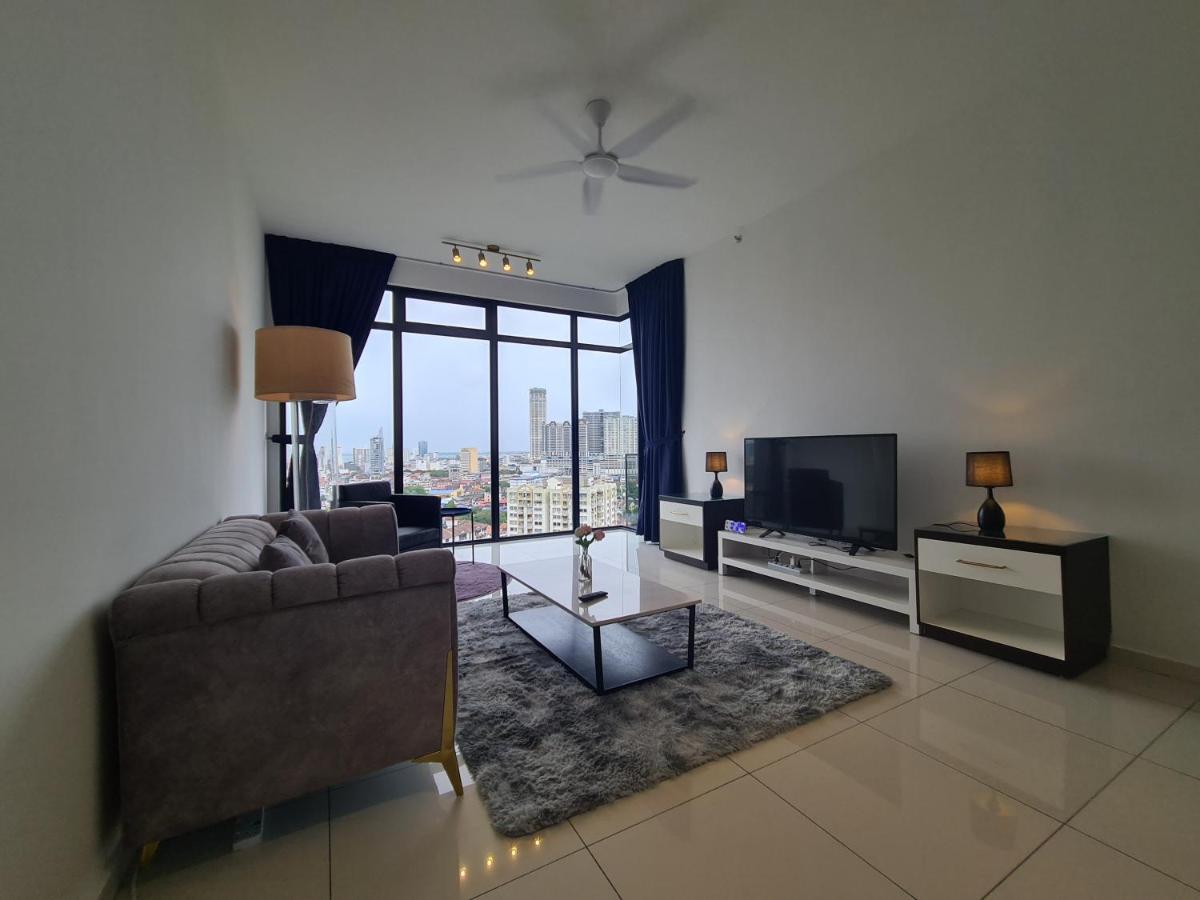 Beacon Executive Premium Suite Джордж Таун Екстериор снимка