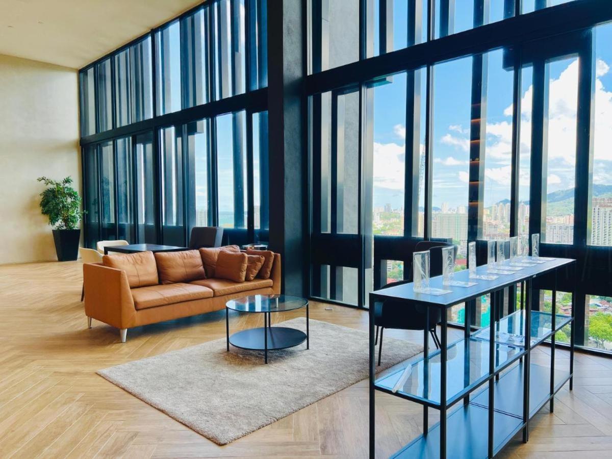 Beacon Executive Premium Suite Джордж Таун Екстериор снимка
