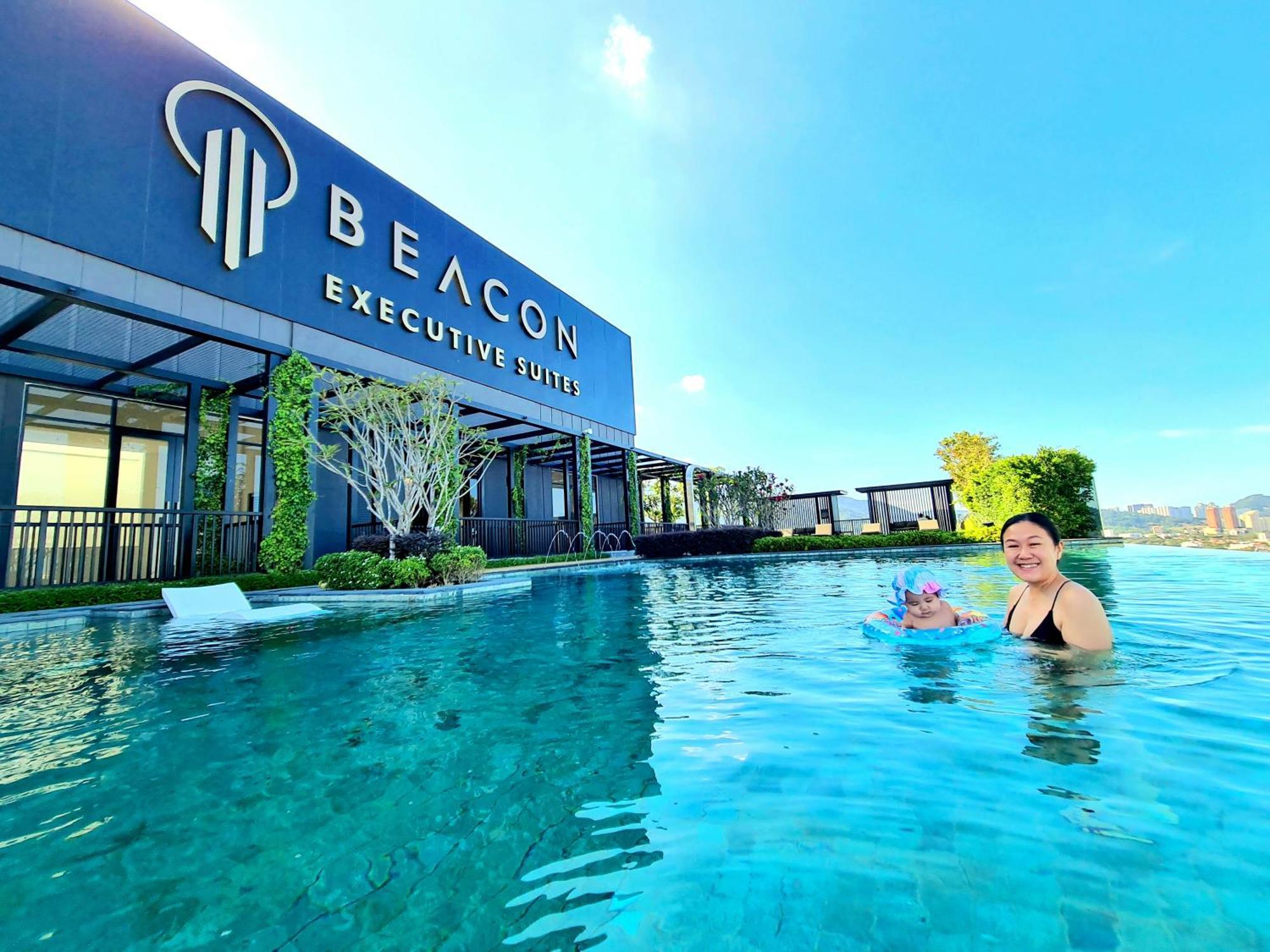 Beacon Executive Premium Suite Джордж Таун Екстериор снимка
